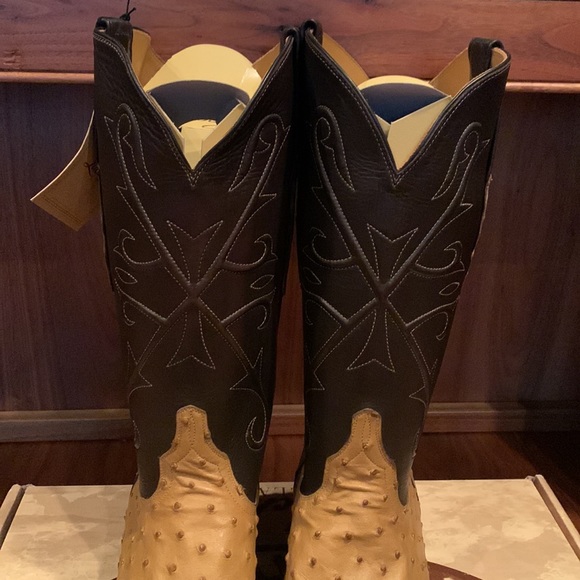 Brand New Lucchese classics boots. Full quill ostrich custom color. Size 13D - Picture 3 of 6